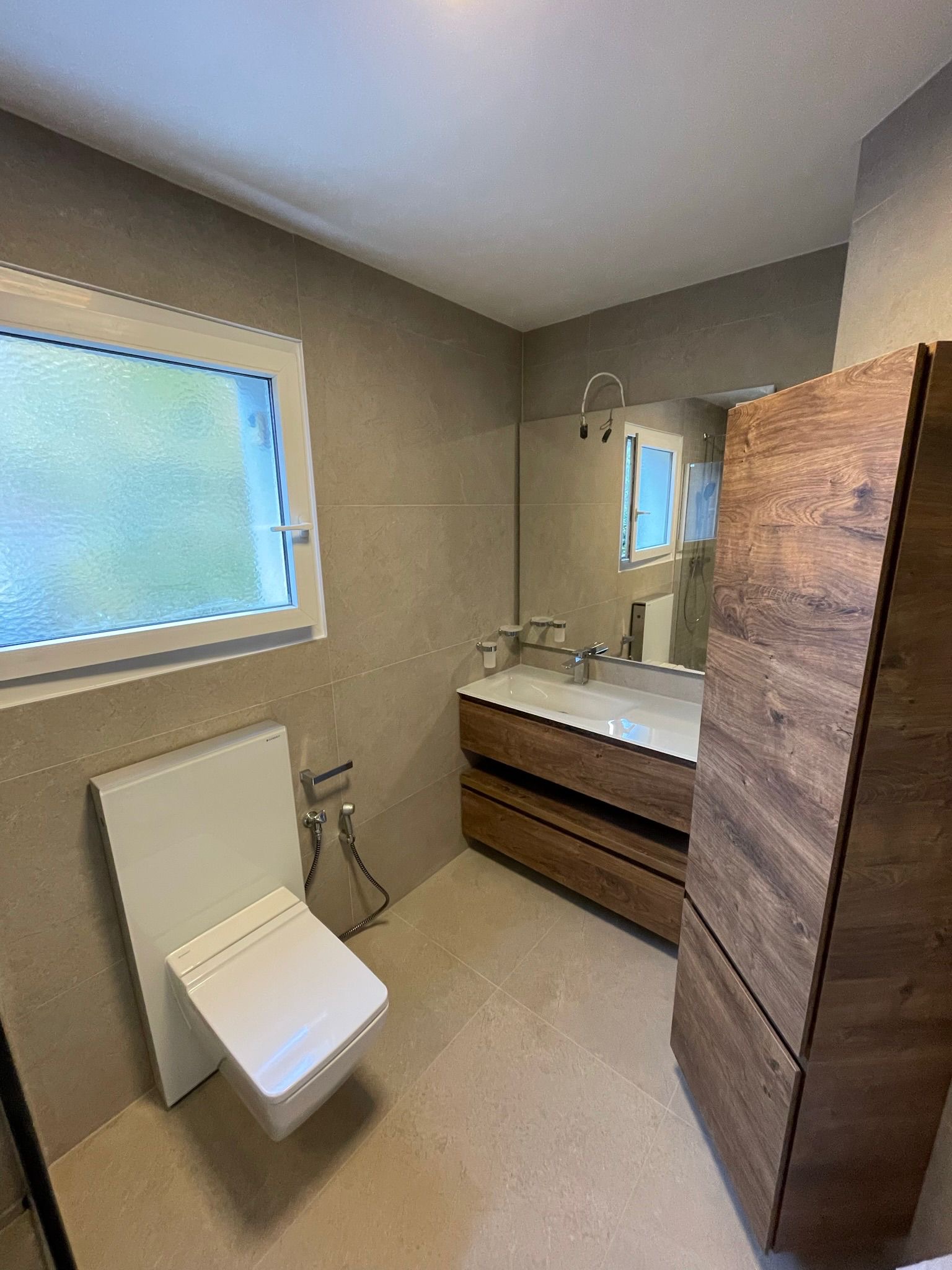 7d23a8c1 b7d1 4ad7 82a7 767dc176e191